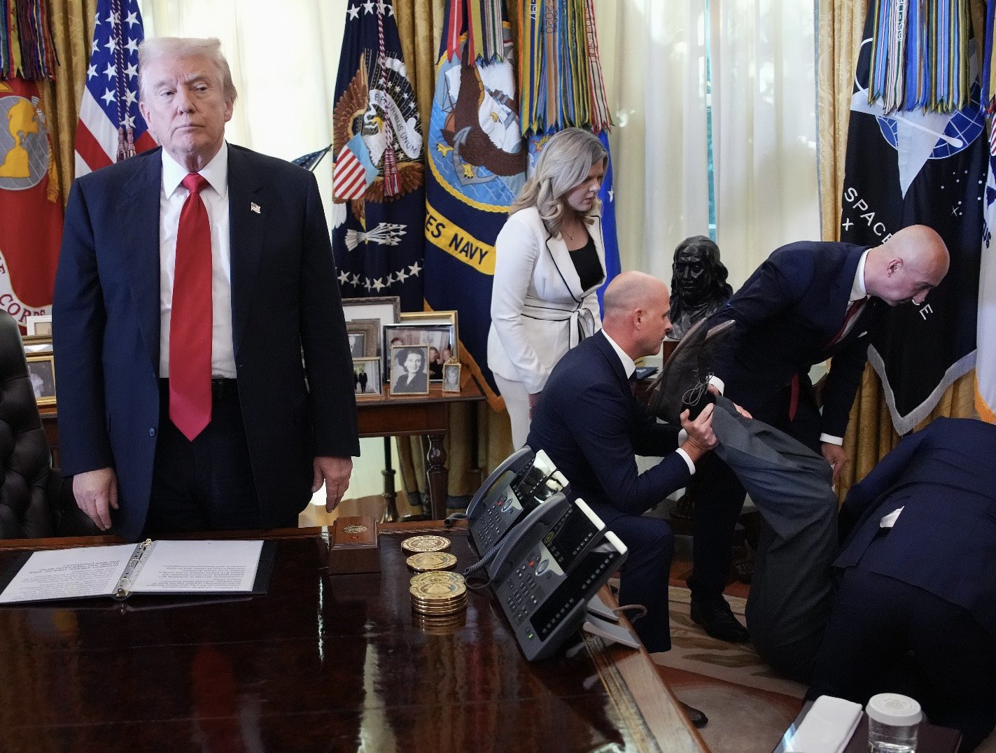 Man Passes Out During Donald Trump Live Announcement