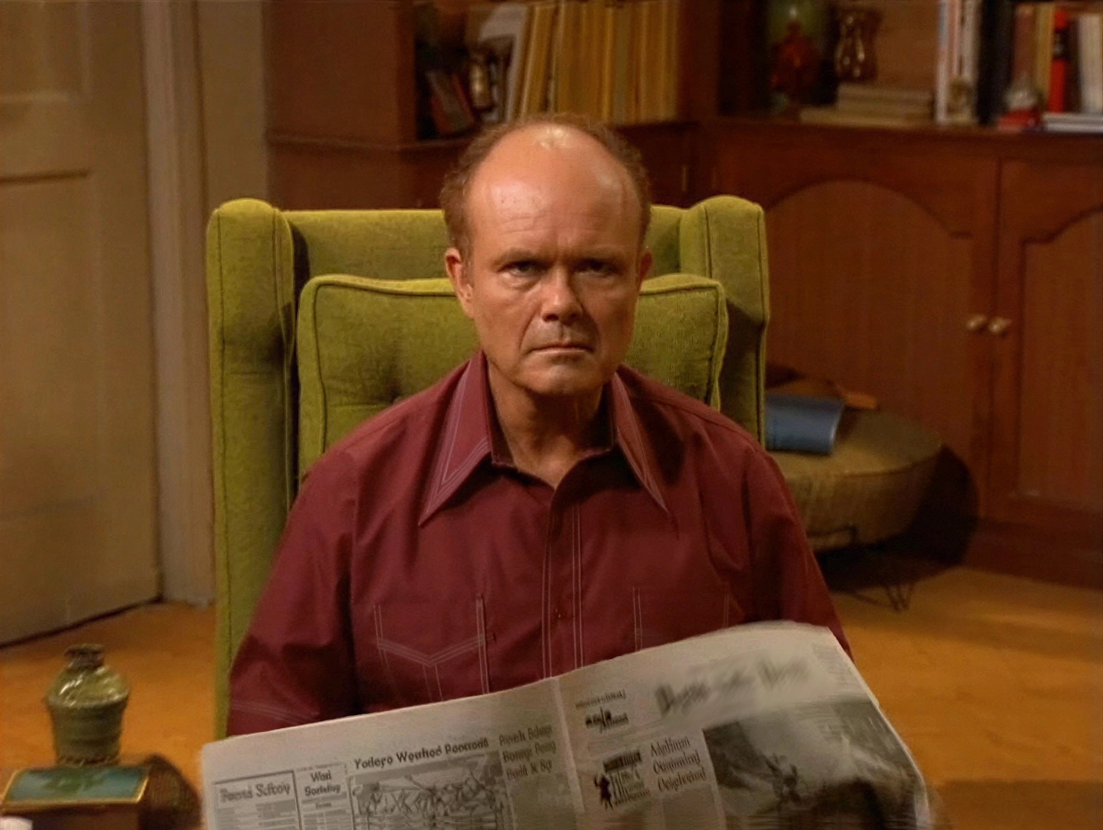 Red Forman with Newspaper - That '70s Show