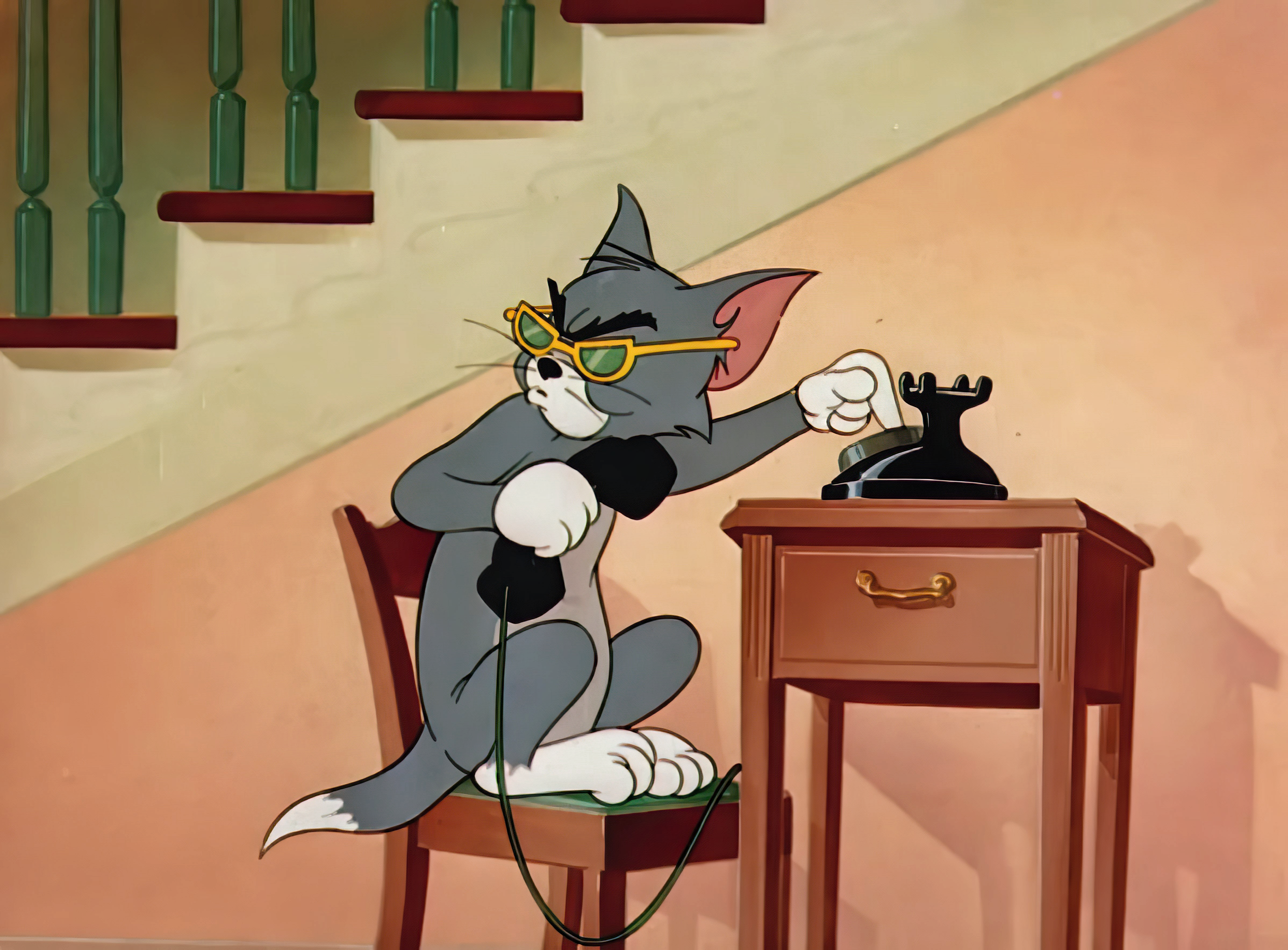Tom Using Phone to Call Police - Tom and Jerry meme template